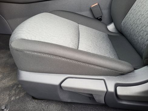 New 2026 Nissan Sentra SV w/ SV Convenience Package FWD image 18