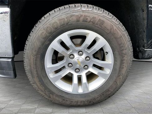 Used 2018 Chevrolet Silverado 1500 LT w/ All Star Edition image 32