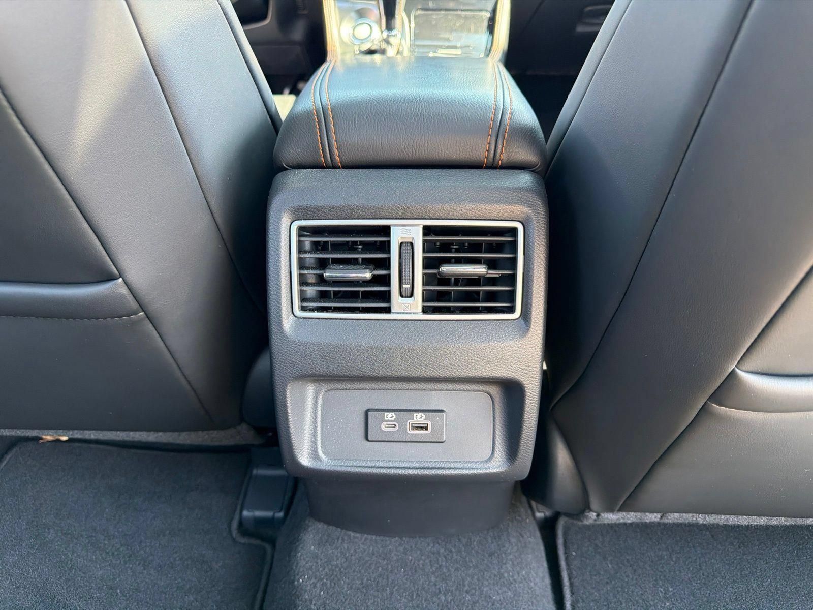 Used 2021 Nissan Maxima SR w/ Sport Mat Group FWD image 23