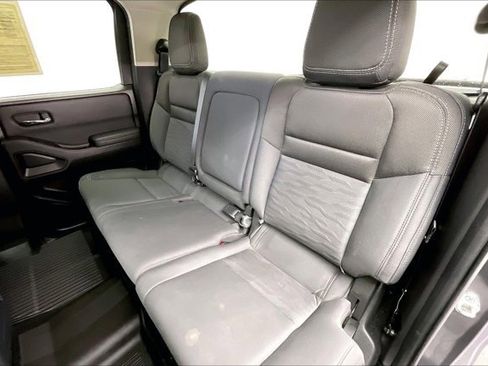 Used 2022 Nissan Frontier SV w/ Technology Package image 19