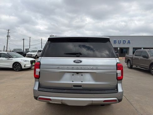 Used 2024 Ford Expedition Max XLT image 7