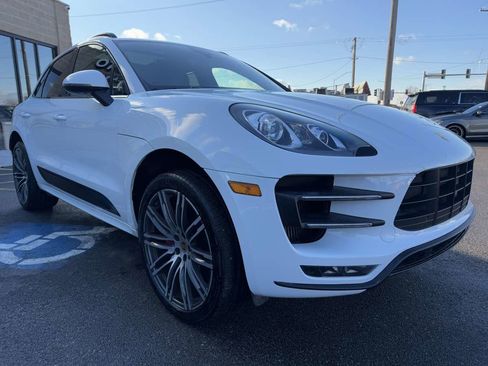 Used 2015 Porsche Macan Turbo image 3