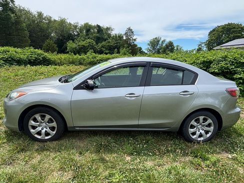 Used 2013 MAZDA MAZDA3 i Sport FWD image 8