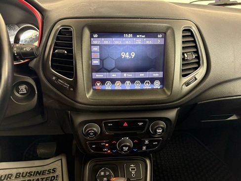 Used 2020 Jeep Compass Trailhawk AWD/4WD image 20