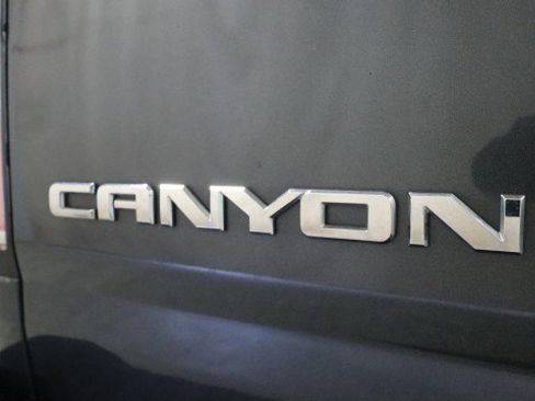 Used 2016 GMC Canyon SLT AWD/4WD image 24