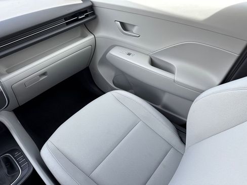 Certified 2025 Hyundai Kona SEL image 14