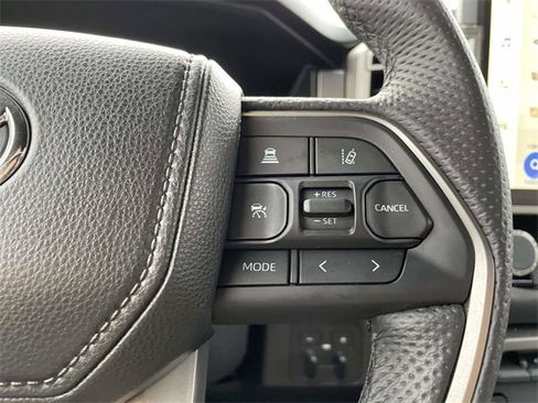 Used 2025 Toyota Tundra Limited image 25