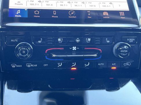 Used 2021 Jeep Grand Cherokee L Limited w/ Luxury Tech Group II image 30