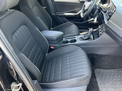 Certified 2024 Volkswagen Jetta Sport FWD image 9