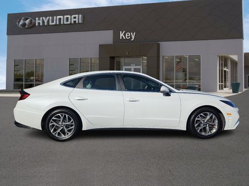 Used 2021 Hyundai Sonata SEL image 3