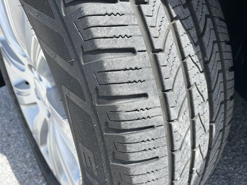 Used 2019 Land Rover Discovery Sport SE AWD/4WD image 21