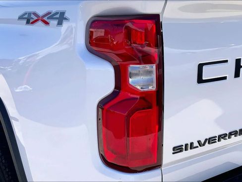 Used 2020 Chevrolet Silverado 2500 LTZ w/ LTZ Plus Package image 32