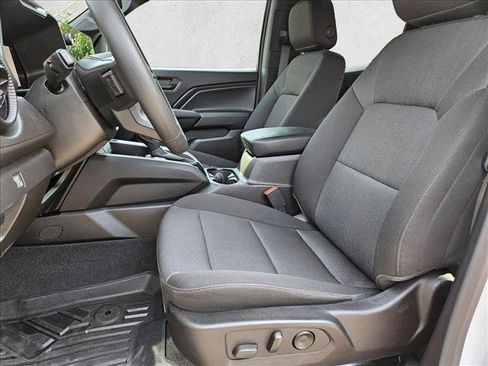 Used 2024 Chevrolet Colorado Trail Boss w/ Technology Package image 16