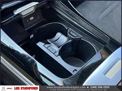 Used 2024 Mercedes-Benz C 43 AMG 4MATIC Sedan image 35