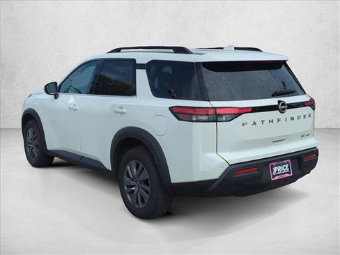 Used 2024 Nissan Pathfinder SV AWD/4WD image 5