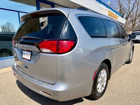 Used 2021 Chrysler Voyager Lxi FWD image 17