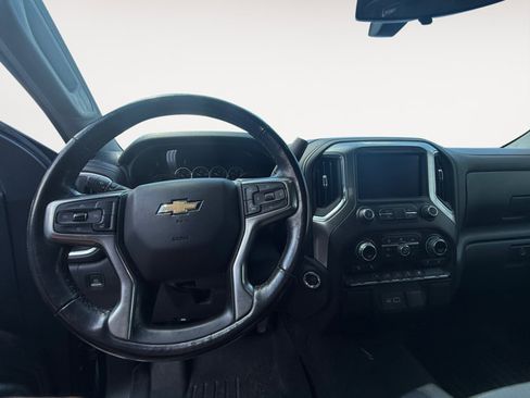 Used 2021 Chevrolet Silverado 1500 LT AWD/4WD image 10
