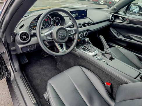 Used 2024 MAZDA MX-5 Miata RF Grand Touring image 9