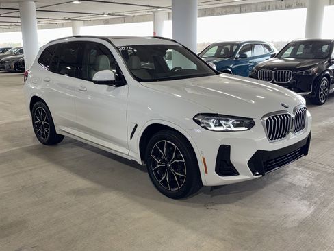 Used 2024 BMW X3 sDrive30i w/ M Sport Package image 2