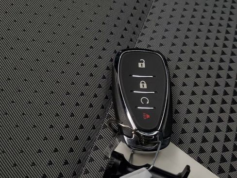 Used 2025 Chevrolet Trax LT FWD image 26