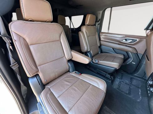 Certified 2023 Chevrolet Suburban High Country w/ Advanced Technology Package image 30