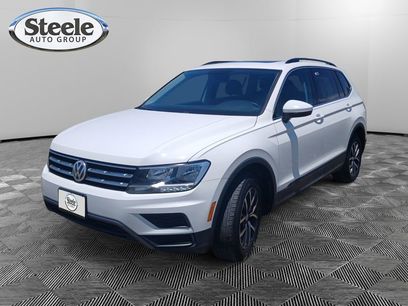 Used 2019 Volkswagen Tiguan SE w/ Panoramic Sunroof Package