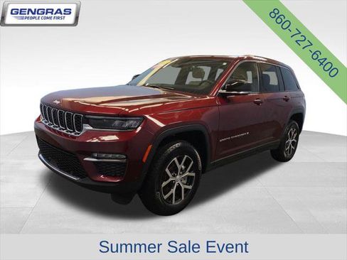 Certified 2025 Jeep Grand Cherokee Limited w/ Luxury Tech Group II AWD/4WD image 4