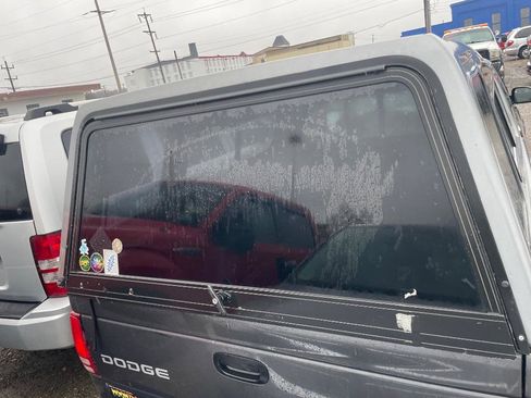 Used 2003 Dodge Dakota Base image 8