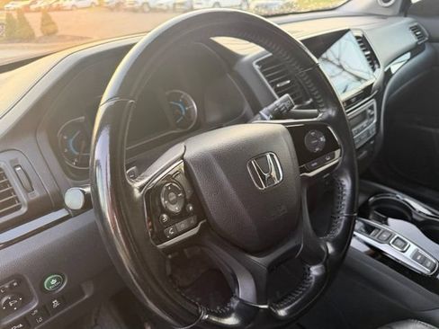 Used 2019 Honda Pilot Touring image 4