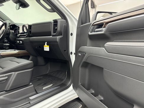 New 2026 GMC Sierra 1500 Elevation w/ Elevation Premium Package AWD/4WD image 30