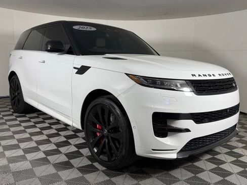 Used 2025 Land Rover Range Rover Sport Dynamic SE image 10