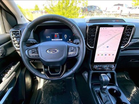 Used 2025 Ford Ranger Lariat w/ Advanced Towing Package AWD/4WD image 5