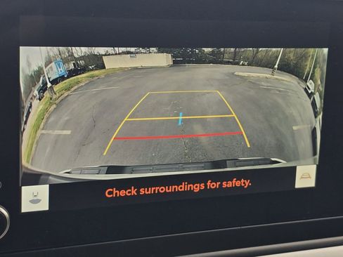 Used 2024 Toyota Tacoma TRD Sport w/ TRD Sport Upgrade Package image 20