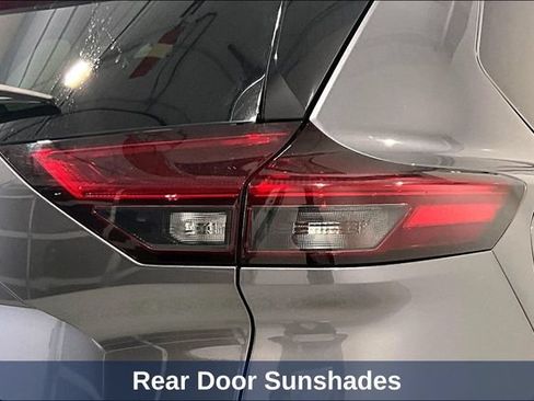 Used 2023 Nissan Rogue SL AWD/4WD image 31