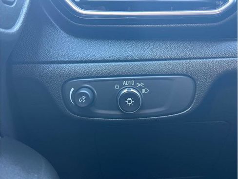 Used 2023 Chevrolet Bolt EUV LT w/ Driver Confidence Package FWD image 28