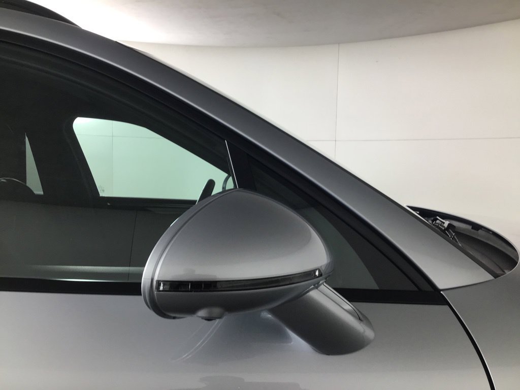 Certified 2026 Porsche Macan AWD/4WD image 18