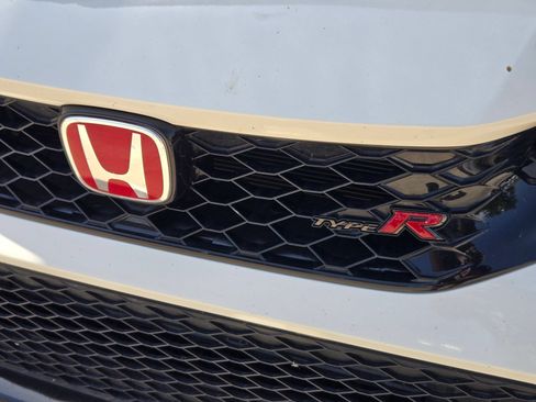 Used 2024 Honda Civic Type R image 4