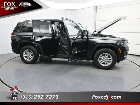 Used 2023 Jeep Grand Cherokee Laredo w/ Luxury Tech Group I image 38