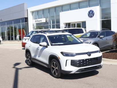 New 2025 Volkswagen Tiguan SE