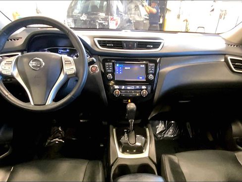 Used 2016 Nissan Rogue SL w/ SL Premium Package image 16