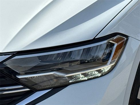 Used 2024 Volkswagen Jetta S image 4
