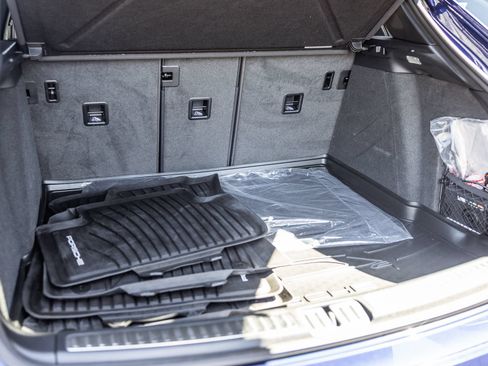 Certified 2026 Porsche Macan AWD/4WD image 17