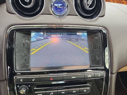 Used 2011 Jaguar XJ RWD image 29