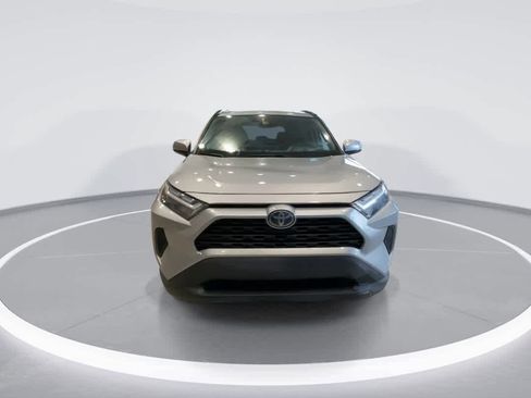 Certified 2025 Toyota RAV4 XLE image 4