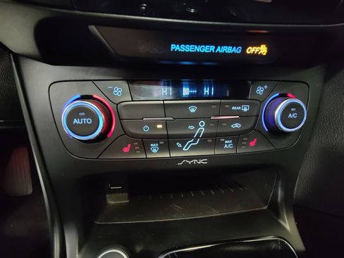 Used 2017 Ford Focus RS image 31