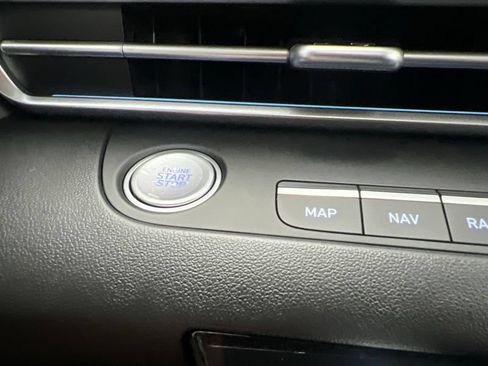 New 2026 Hyundai Elantra Limited FWD image 28