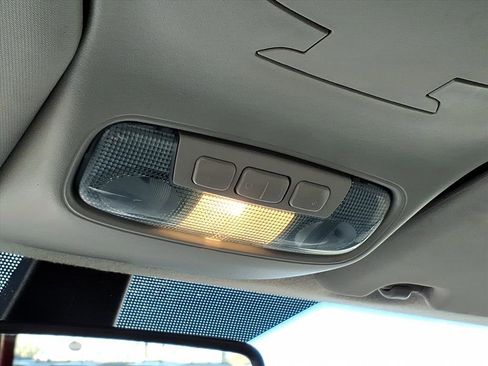 Used 2022 Ford Transit Connect XLT image 24