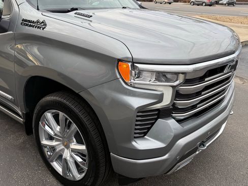 Used 2023 Chevrolet Silverado 1500 High Country w/ High Country Premium Package image 22