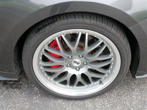 Used 2019 Ford Mustang GT Premium w/ Equipment Group 401A image 7