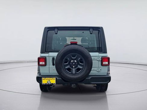 Used 2023 Jeep Wrangler Unlimited Sport AWD/4WD image 4